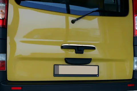Хром планка на задню ручку (Ляда, нерж) для Opel Vivaro 2001-2015 рр — Opel Vivaro 2001–2015 гг. DianaParts
