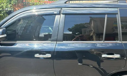 Вітровики з хромованим молдингом (4 шт, Niken) для Toyota Land Cruiser 200 2007-2021 рр — Toyota Land Cruiser 200 2007-2021 гг. DianaParts