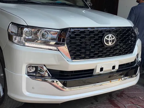 Решітка (Ewan 2021) для Toyota Land Cruiser 200 2007-2021 рр — Toyota Land Cruiser 200 2007-2021 гг. DianaParts
