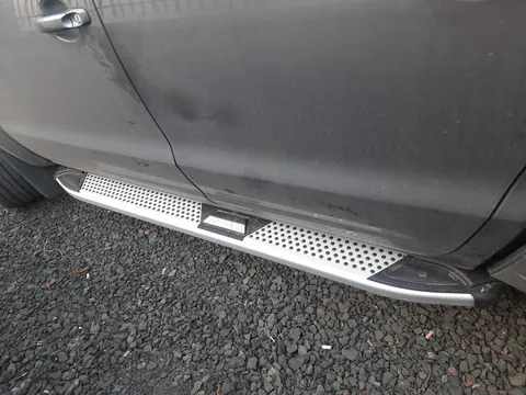 Бокові пороги Mevsim Grey (2 шт., Алюміній) для Volkswagen Amarok 2010-2022 рр — Volkswagen Amarok 2010-2022 гг. DianaParts