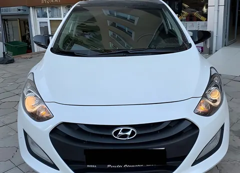 Накладки на дзеркала без вирізу під поворот BMW-style (2 шт) для Hyundai Accent 2011-2017 рр — Hyundai Accent 2011-2017 гг. DianaParts