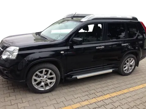 Бокові пороги Allmond Grey (2 шт., алюм.) для Nissan X-trail T31 2007-2014 рр — Nissan X-trail T31 2007-2014 гг. DianaParts