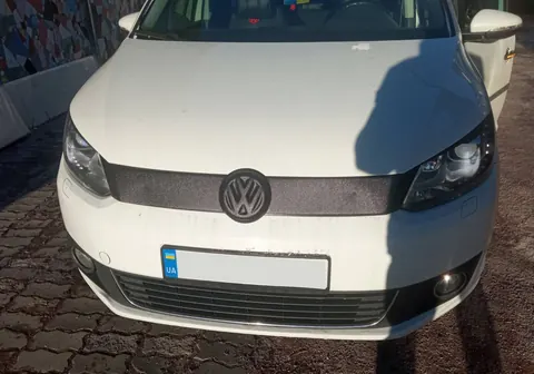 Зимова накладка на решітку (верхня) Матова для Volkswagen Caddy 2010-2015 рр — Volkswagen Caddy 2010-2015 гг. DianaParts