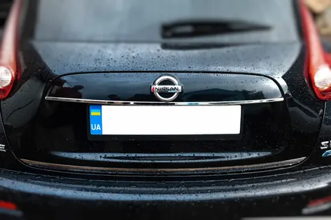 Хром планка над номером (нерж.) OmsaLine - Італійська нержавійка для Nissan Juke 2010-2019 рр — Nissan Juke 2010-2019 гг. DianaParts