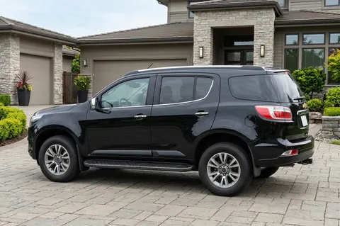 Бокові пороги Bosphorus Black (2 шт., Алюміній) для Chevrolet Trailblazer 2012-2019 рр — Chevrolet Trailblazer 2012-2019 гг. DianaParts