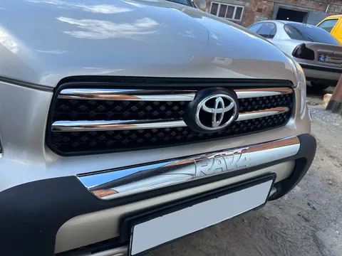 Накладки на решітку 2006-2010 (4 шт, нерж) для Toyota Rav 4 рр — Toyota Rav 4 2006-2013 гг. DianaParts