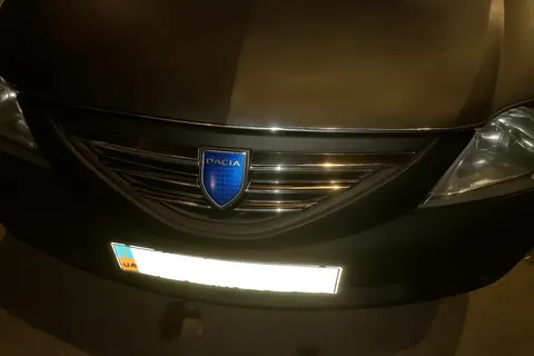 Накладки на решітку радіатора (нерж.) Carmos -Турецька сталь для Dacia Logan I 2005-2008 рр — Dacia Logan I 2005-2008 гг. DianaParts