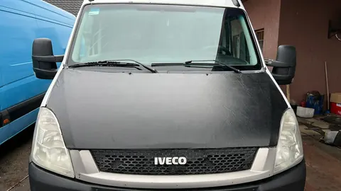 Чохол капота (напис Daily) для Iveco Daily 2006-2014 рр — Iveco Daily 2006-2014 гг. DianaParts