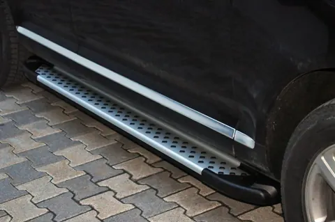 Бокові пороги Allmond Grey (2 шт., алюм) для Volkswagen Touareg 2002-2010 рр — Volkswagen Touareg 2002–2010 гг. DianaParts