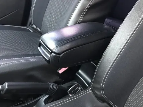 Підлокітник (в підстаканник) для Renault Duster 2008-2017 рр — Renault Duster 2008-2017 гг. DianaParts