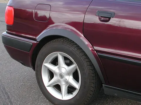 Накладки на арки (4 шт, чорні) для Ауди 80/90 1987-1996 рр — Audi 80/90 1987-1996 гг. DianaParts
