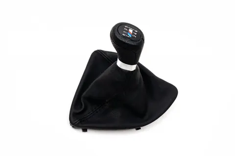 Чохол КПП -2026 ручка OEM (кожзам) для BMW 1 серія E81/E82/E87/E88 2004-2011 рр — BMW 1 серия E81/E82/E87/E88 2004-2011 гг. DianaParts
