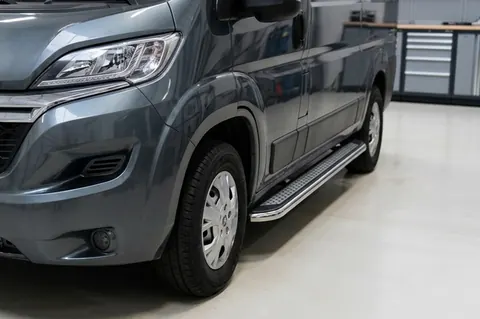 Бокові пороги Maydos V2 (2 шт., алюміній -2026 нерж) Коротка база для Peugeot Boxer 2006-2025 рр — Peugeot Boxer 2006-2025 гг. DianaParts