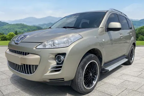 Бокові пороги Maya V2 (2 шт., алюміній) для Peugeot 4007 2007-2013 рр — Peugeot 4007 2007-2013 гг. DianaParts