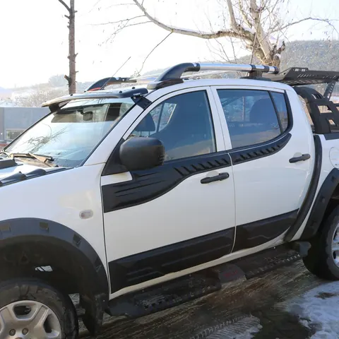 Верхні молдинги дверей (4 шт, ABS) для Mitsubishi L200 2006-2015 рр — Mitsubishi L200 2006-2015 гг. DianaParts