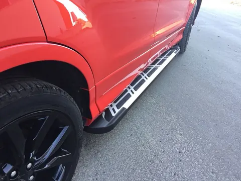 Бокові пороги Sunrise (2 шт., Алюміній) З чорним листям на дверях для Ford Kuga/Escape 2013-2019 рр — Ford Kuga/Escape 2013-2019 гг. DianaParts