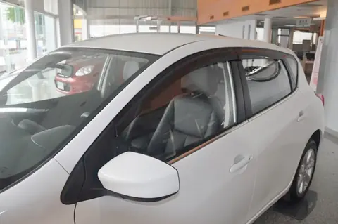 Вітровики HB (4 шт, HIC) для Nissan Tiida 2011-2014 рр — Nissan Tiida 2011-2014 гг. DianaParts