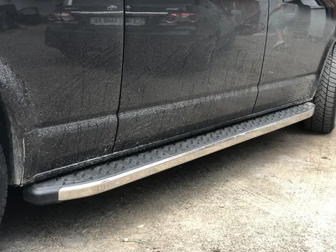 Бокові пороги BlackLine (2 шт, алюміній) Коротка база для Volkswagen T5 2010-2015 рр — Volkswagen T5 2010-2015 гг. DianaParts