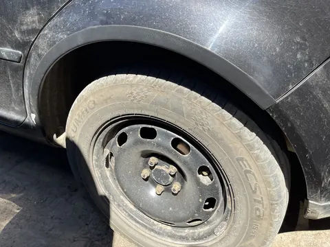 Накладки на арки (4 шт, чорні) для Volkswagen Golf 4 1997-2006 рр — Volkswagen Golf 4 1997-2006 гг. DianaParts