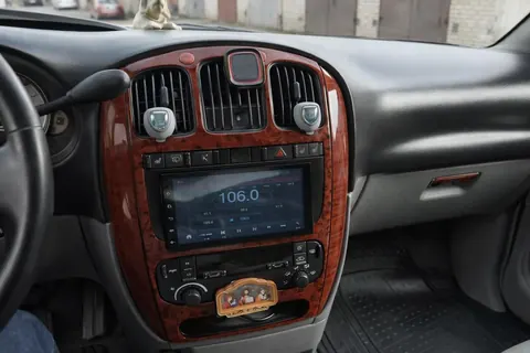 Накладки на панель (Meric) Дерево для Chrysler Voyager 2001-2007 рр — Chrysler Voyager 2001-2007 гг. DianaParts