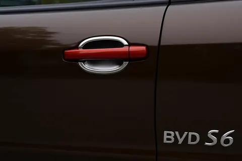 Накладки під ручки Libao 2010-2026 (4 шт, пласт) для BYD S6 рр — BYD S6 2010-2016 гг. DianaParts