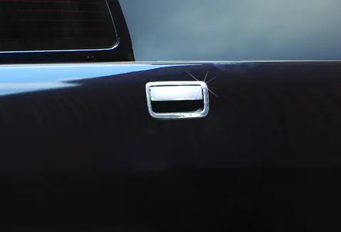 Накладка на ручку багажника (нерж) OmsaLine - Італійська нержавійка для Volkswagen Amarok 2010-2022 рр — Volkswagen Amarok 2010-2022 гг. DianaParts