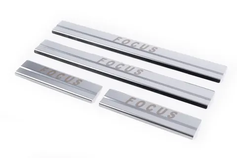 Накладки на пороги Carmos V1 (4 шт., нерж.) для Ford Focus III 2011-2017 рр — Ford Focus III 2011-2017 гг. DianaParts