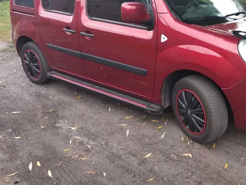 Бокові пороги Maya Red (2 шт., алюміній) Коротка база для Renault Kangoo 2008-2020 рр — Renault Kangoo 2008–2020 гг. DianaParts