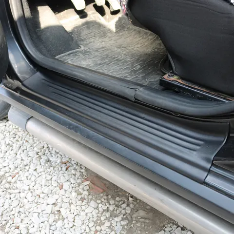 Накладки на дверні пороги EuroCap (4 шт, ABS) для Dacia Sandero 2013-2020 рр — Dacia Sandero 2013-2020 гг. DianaParts