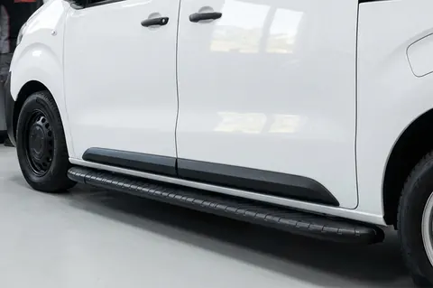 Бокові пороги Bosphorus Black (2 шт., алюміній) M - Середня база для Citroen SpaceTourer 2016- рр — Citroen SpaceTourer 2016- гг. DianaParts