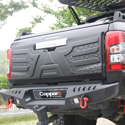 Пластикова накладка на кришку багажника для Mitsubishi L200 2015-2024 рр — Mitsubishi L200 2015-2024 гг. DianaParts