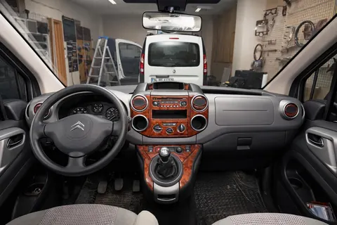 Накладки на панель Алюміній для Citroen Berlingo 2008-2018 рр — Citroen Berlingo 2008-2018 гг. DianaParts