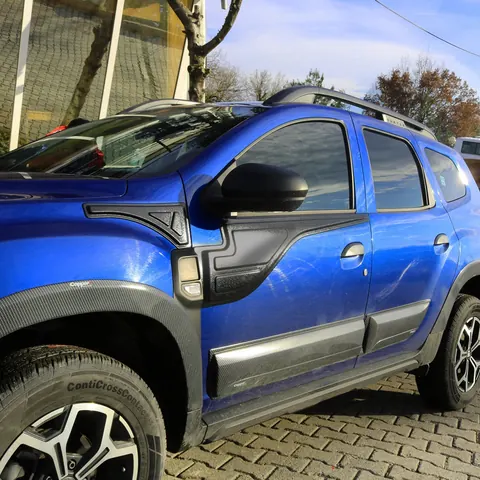 Верхні накладки на двері (4 шт) для Renault Duster 2018-2024 рр — Renault Duster 2018-2024 гг. DianaParts