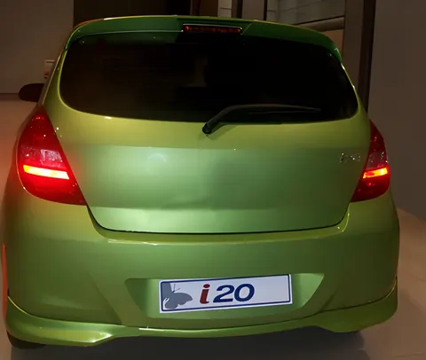 Задня нижня накладка (під фарбування) для Hyundai I-20 2008-2012 рр — Hyundai I-20 2008-2012 гг. DianaParts