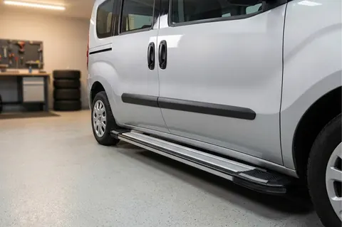 Бокові пороги Rainbow (2 шт., алюм.) Максі база для Opel Combo 2012-2018 рр — Opel Combo 2012-2018 гг. DianaParts