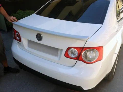 Спойлер (під фарбування) для Volkswagen Jetta 2006-2011 рр — Volkswagen Jetta 2006-2011 гг. DianaParts